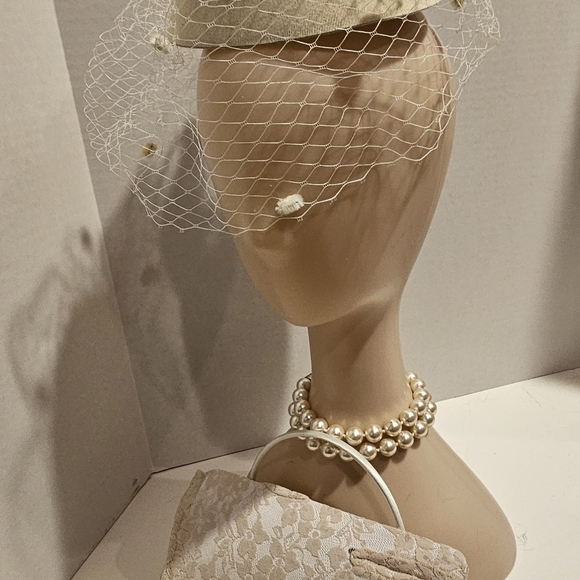 Elegant British Style Cream Pillbox Fascinator with Dotted Veil NWT main image 6
